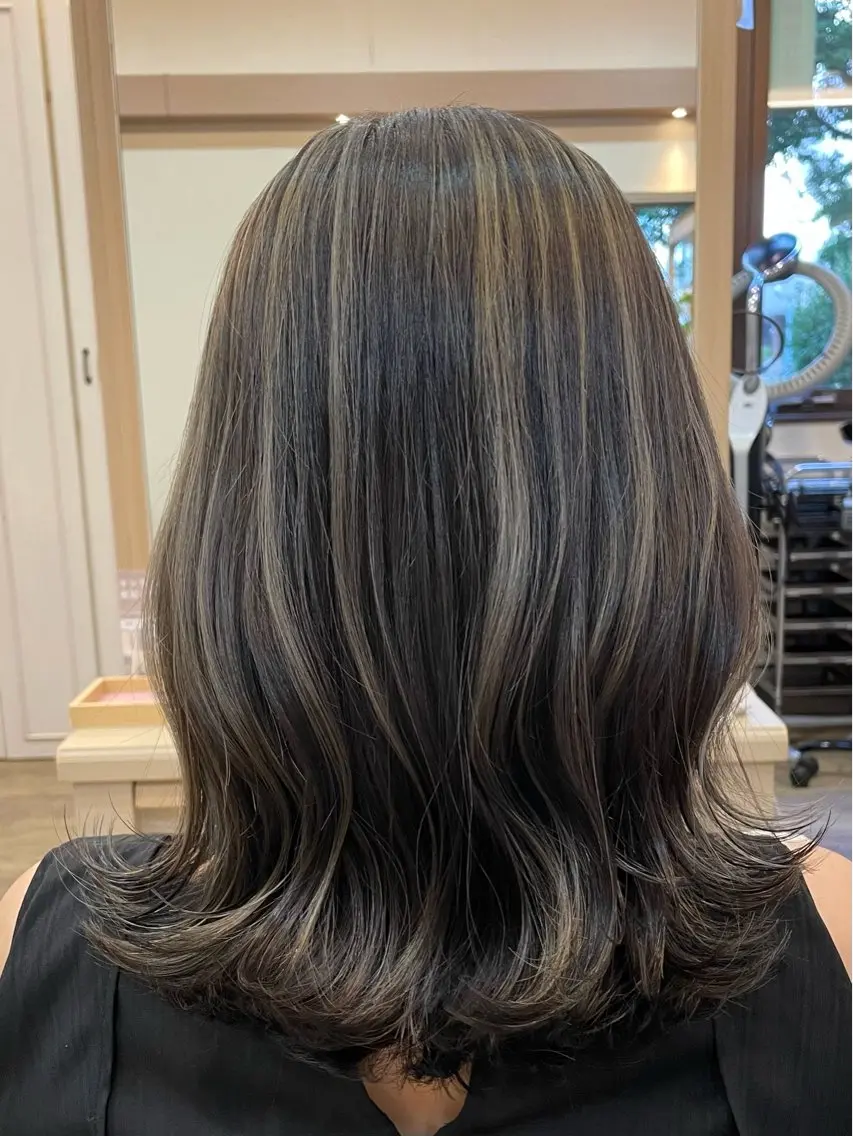 セミロング ヘアカラー sawa tamaeのヘアスタイル