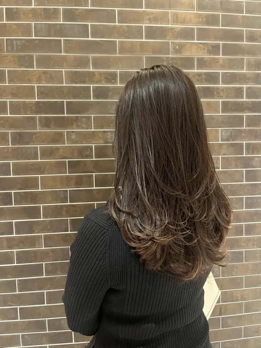 ロング ロングレイヤー レイヤーカット ロング カット ヘアカラー KANUMA SHUTAのヘアスタイル