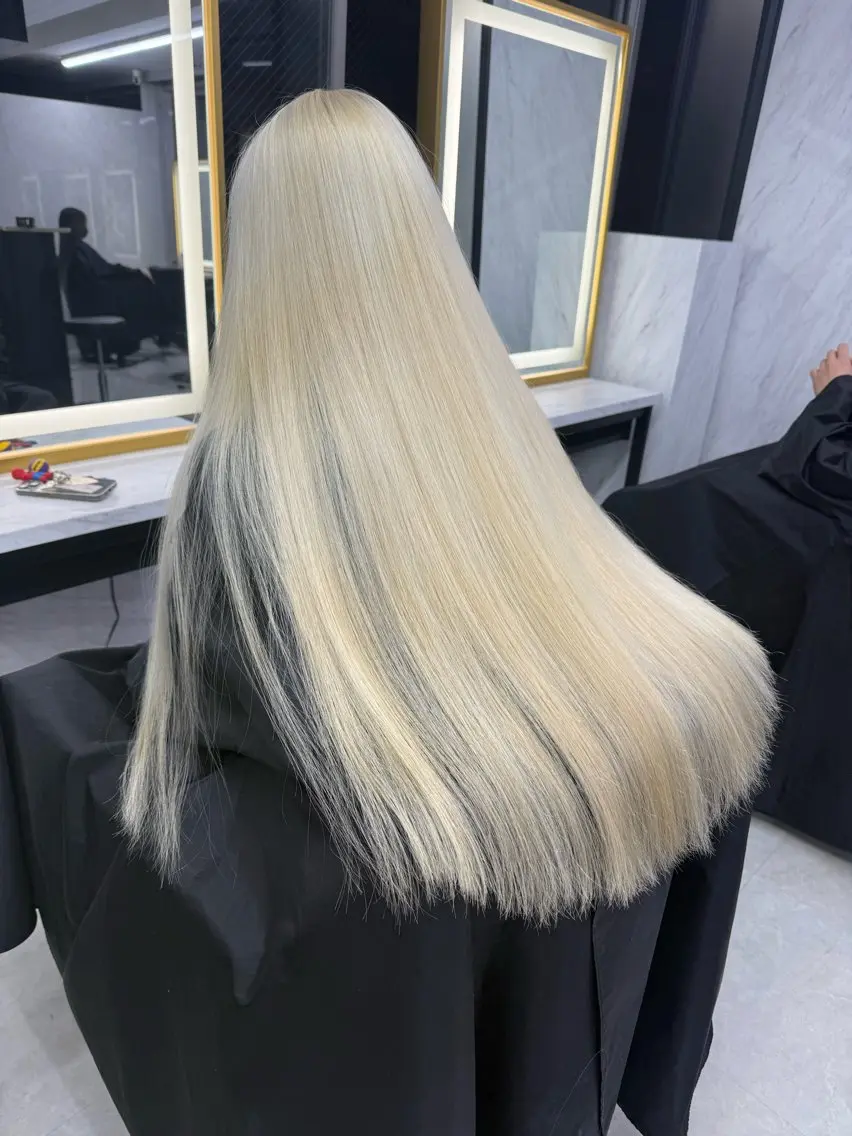ロング カラー ブリーチ ブロンド カット ヘアカラー トリートメント マリカ🦋韓国 ハイトーン/エクステのヘアスタイル