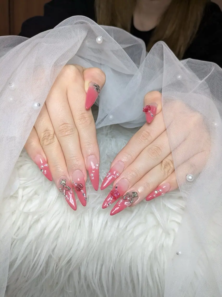 ネイル Queen Nail 柏店　クイーンネイルのネイルデザイン