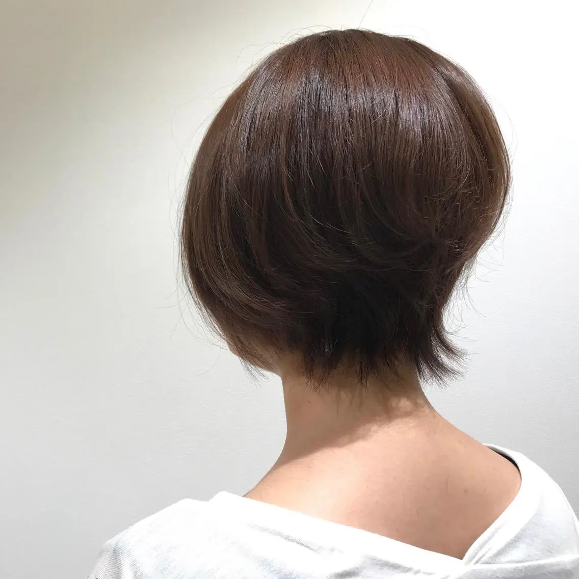 ショート カラー アッシュ ラベンダーカラー ラベンダーアッシュ cher. 新井瑞希のヘアスタイル