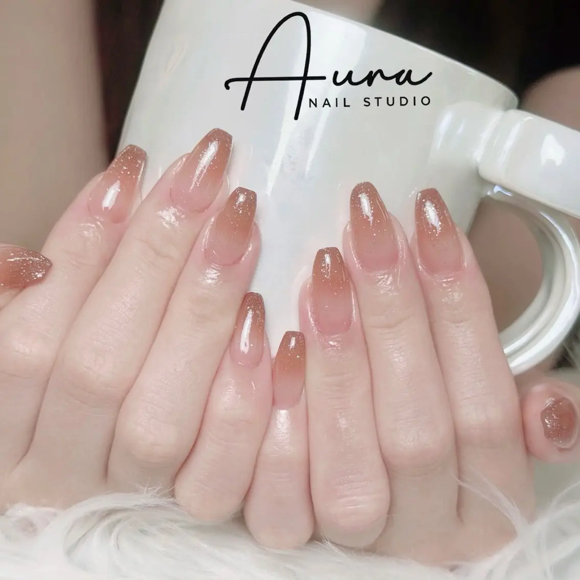 ネイル アートネイル フレンチネイル ジェルネイル キラキラネイル 韓国ネイル ハンドネイル Aura Nail HanNaのネイルデザイン