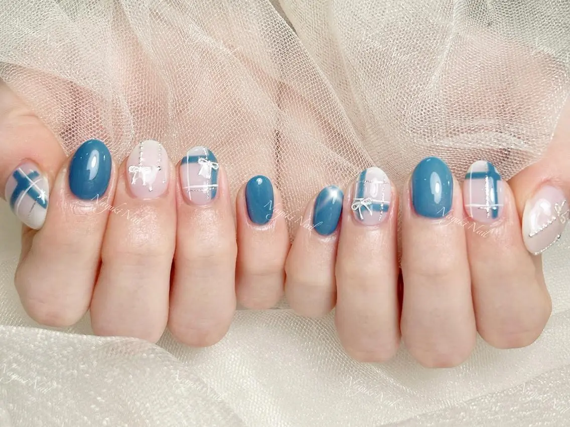 ネイル 🦋 Queenieのネイルデザイン
