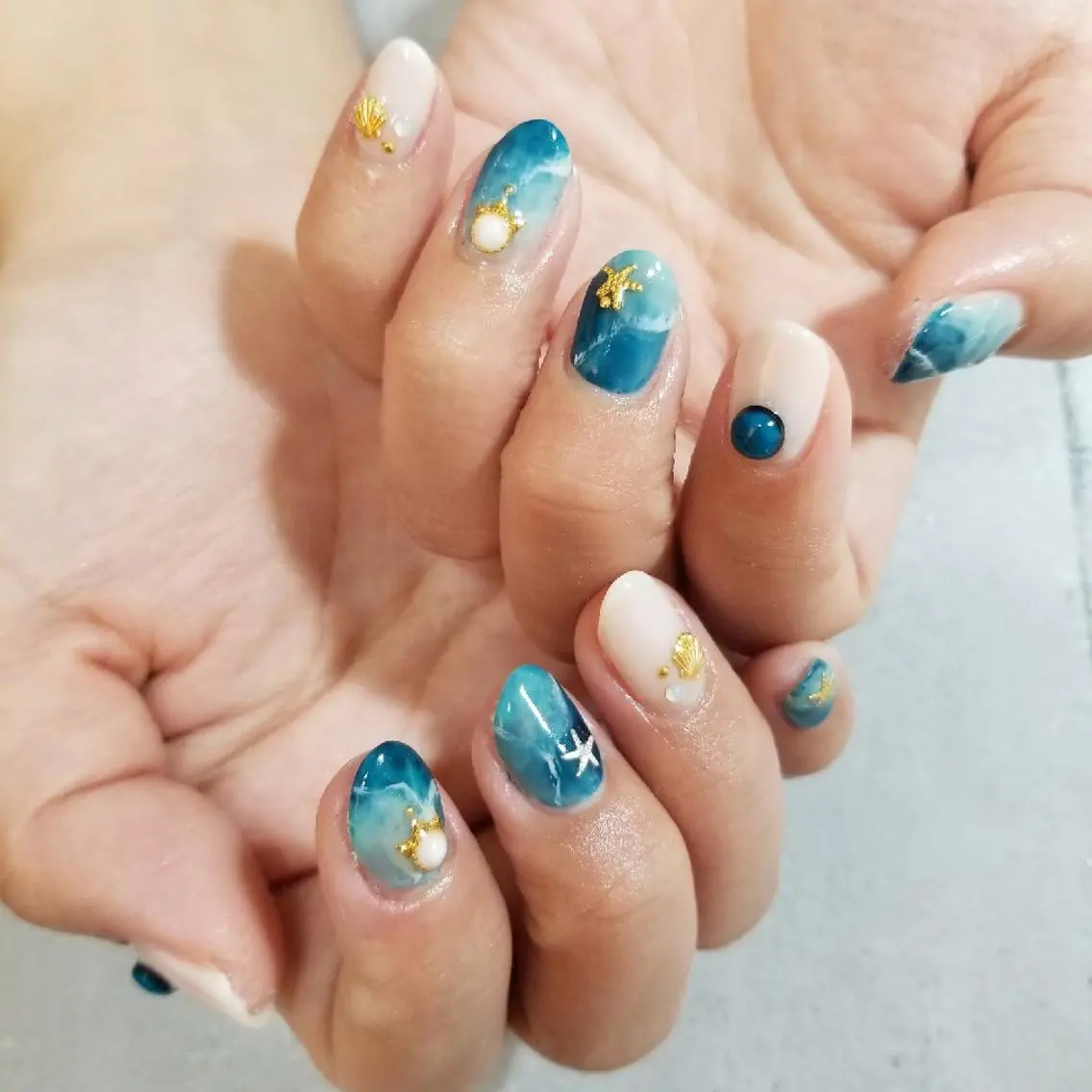 ネイル アートネイル nijiiro🌈 サトウのネイルデザイン