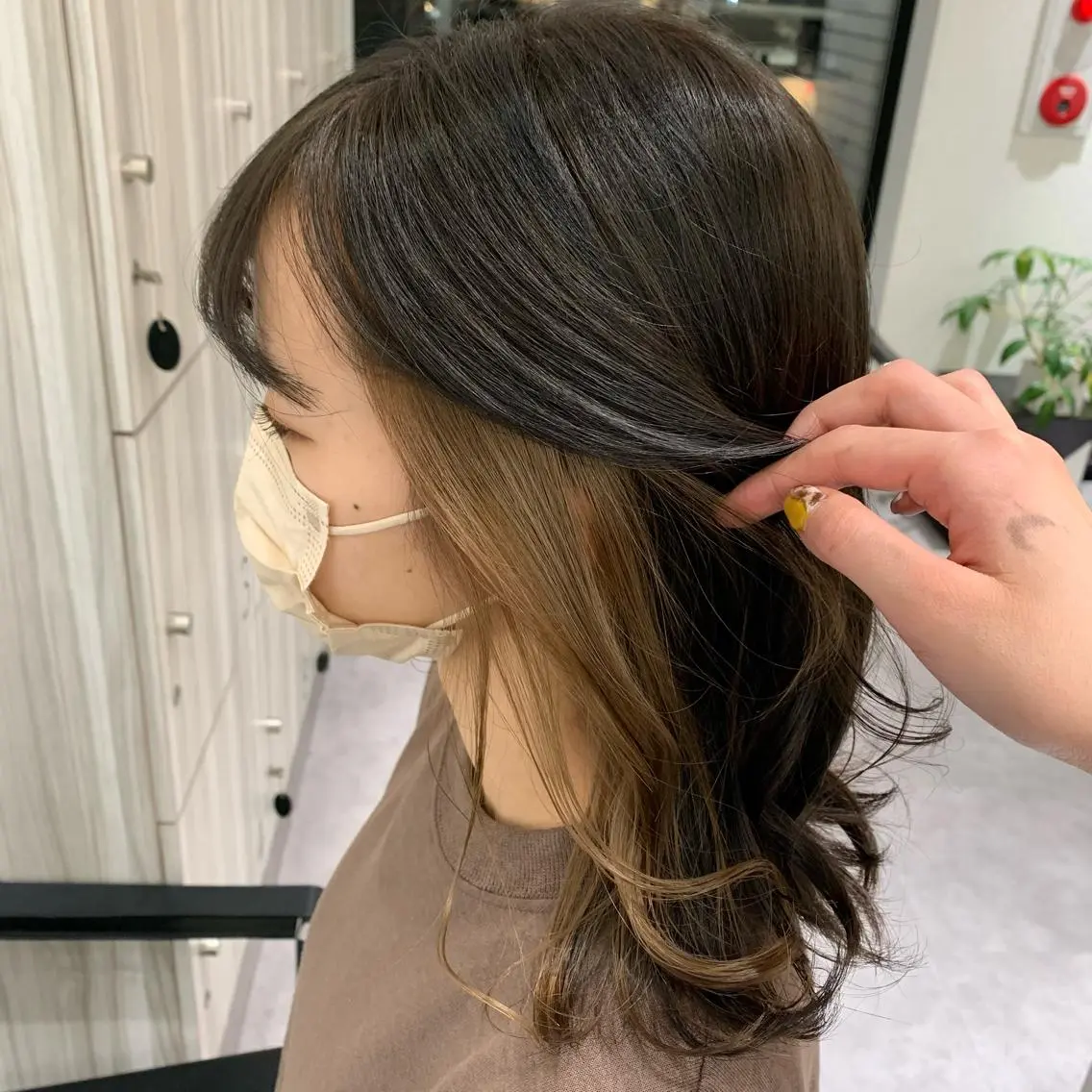 カラー 宮下 志織のヘアスタイル
