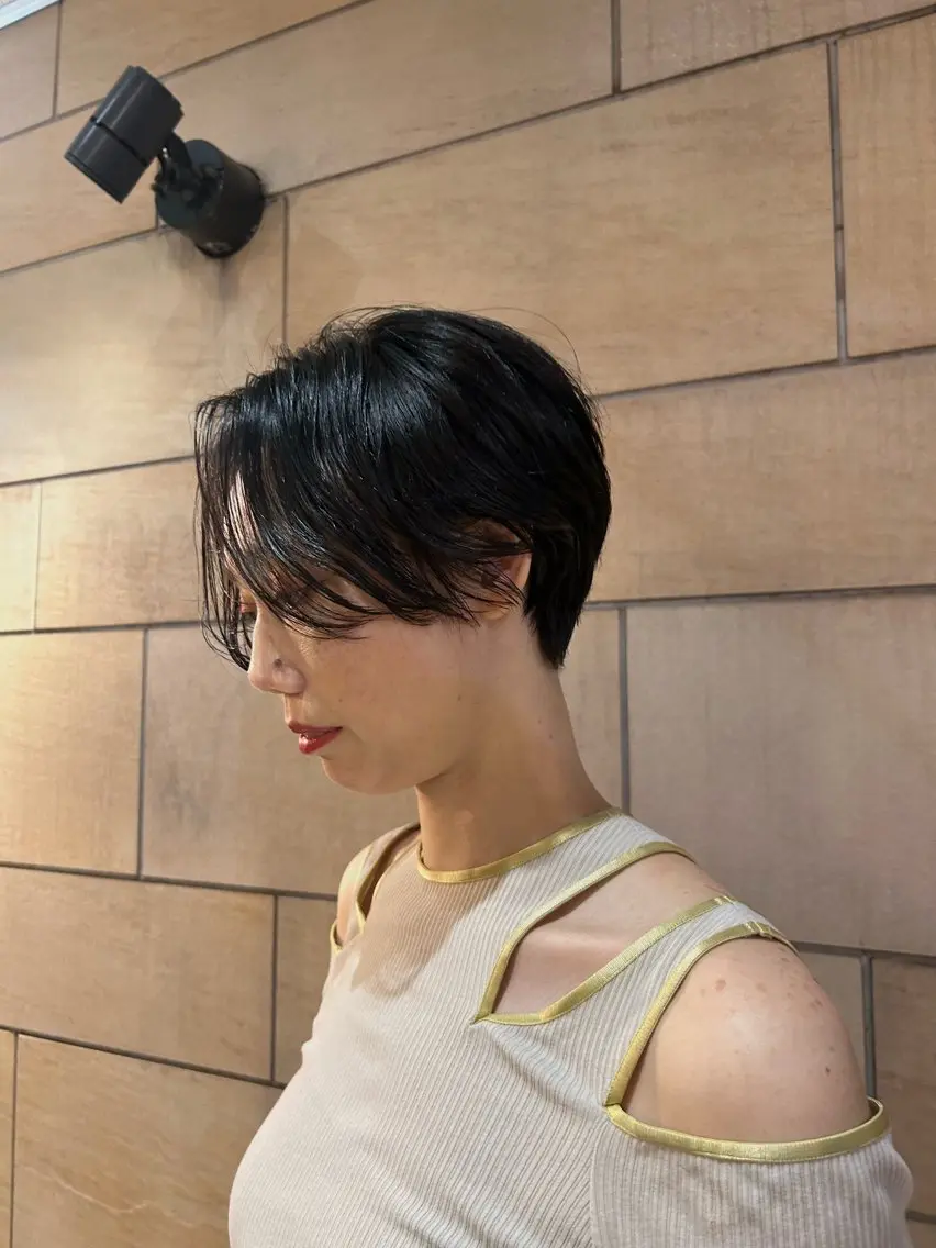 ショート ショートレイヤー ハンサムショート 丸みショート くびれヘア レイヤーカット 🌿ボブ パーマ高橋啓太🌿のヘアスタイル