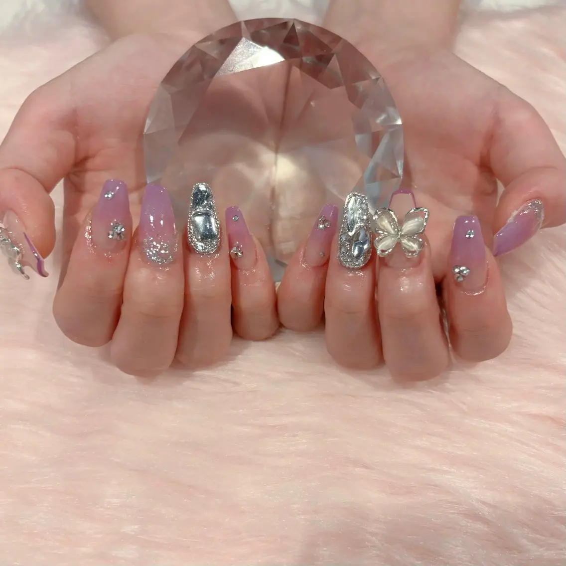 ネイル グラデーション パープル ハンドネイル リスブラン 🎀MIKAのネイルデザイン