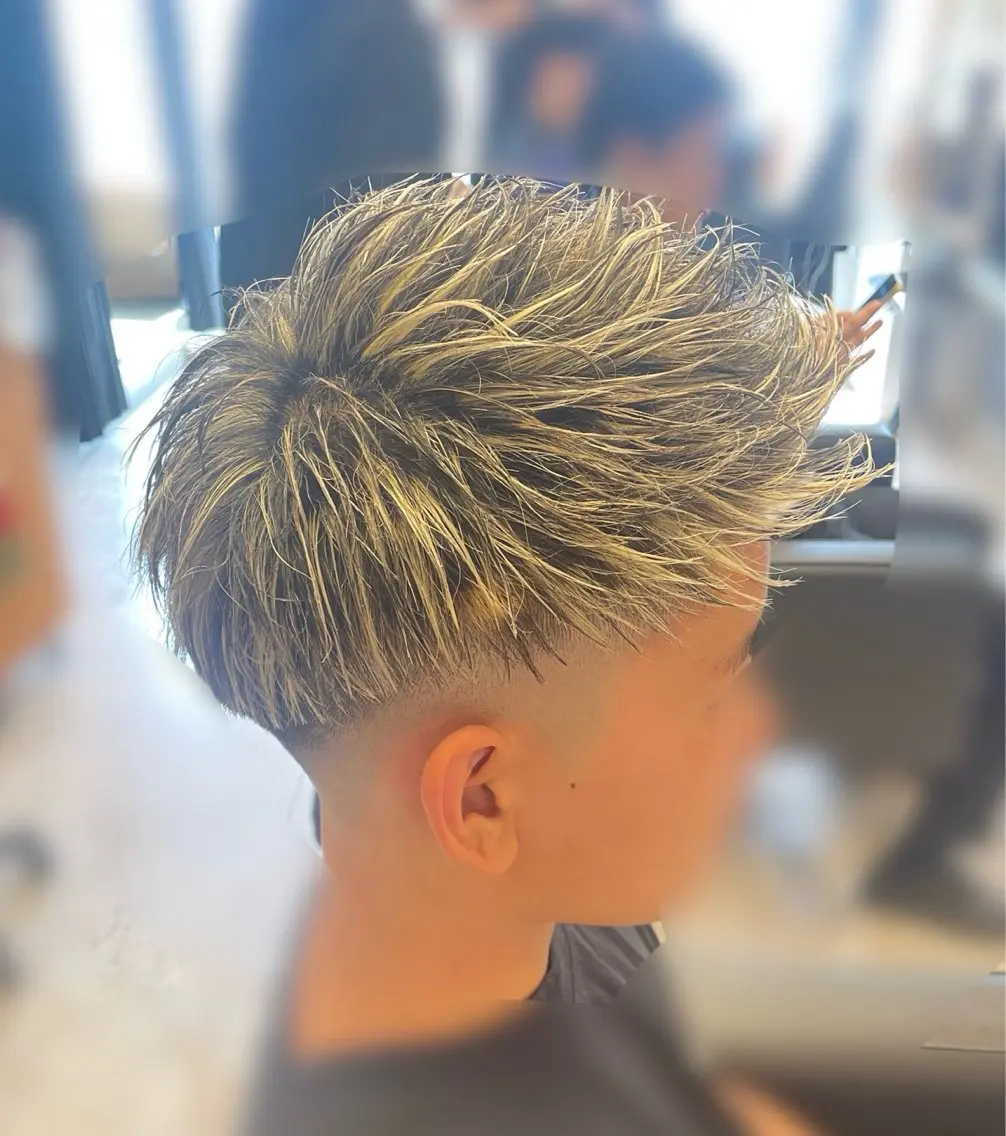 ショート カラー メンズ メンズメッシュ モヒカン メッシュ カット ヘアカラー トリートメント ヘアセット 🌟30代~50代の お客様も大歓迎/竹井のヘアスタイル