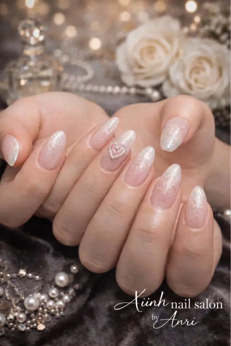 ネイル チークネイル 長さ出し フットネイル ジェルネイル 卒業式 𝓐𝓷𝓻𝓲 XiinhNailのネイルデザイン