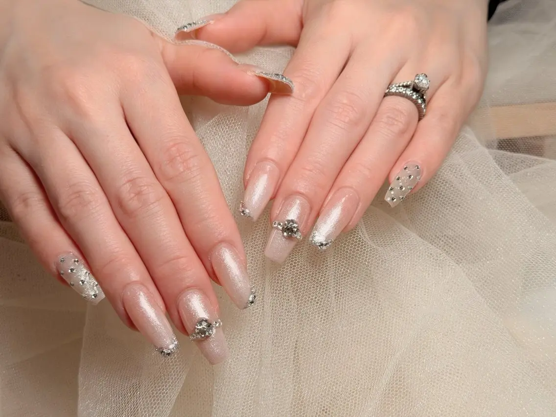 ネイル 持ち込み ハンドネイル Maggie nailクロのネイルデザイン