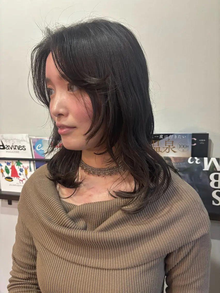 ミディアム カット ヘアカラー 井本 早紀のヘアスタイル