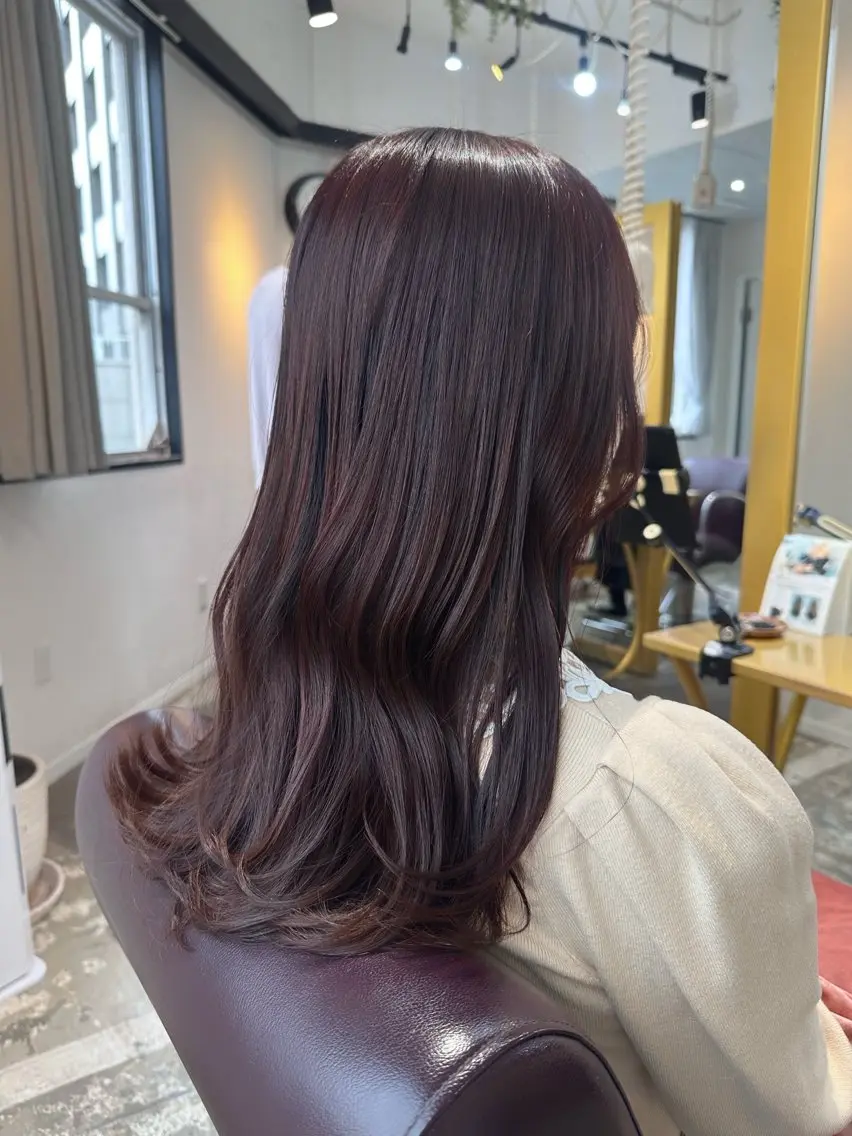 ロング カラー ブラウンカラー ラベンダーカラー ヘアカラー Saki💛心斎橋 髪質改善/艶カラーのヘアスタイル