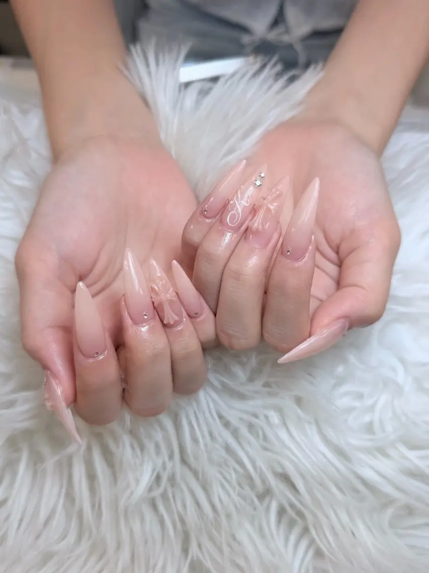 ネイル ハンドネイル ハンドケア Anh Nail 歌舞伎町のネイルデザイン