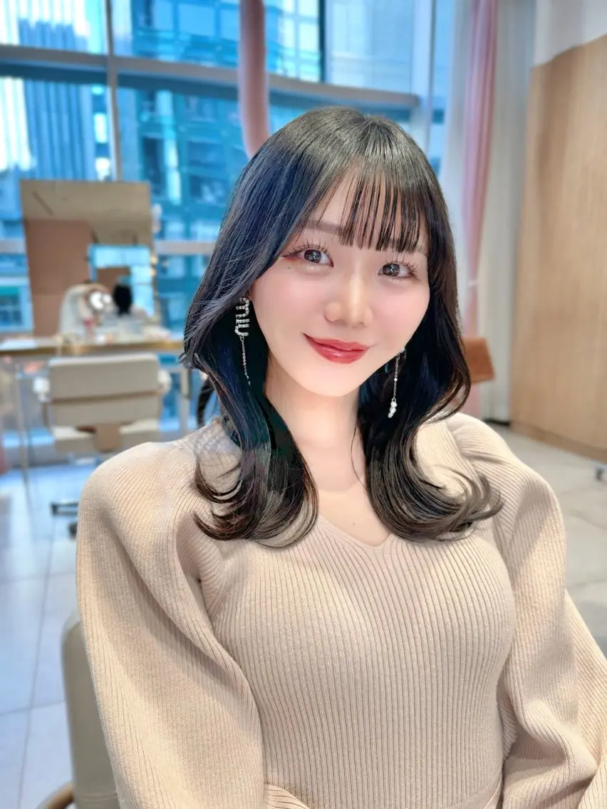 セミロング カラー くびれヘア カット ヘアカラー トリートメント ヘッドスパ ヘアセット 韓国ヘア/レイヤー/ 顔まわり/りょーとのヘアスタイル