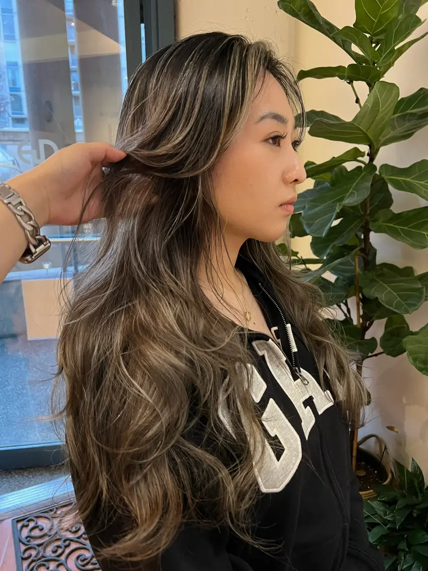 ロング Hayashi Maiのヘアスタイル