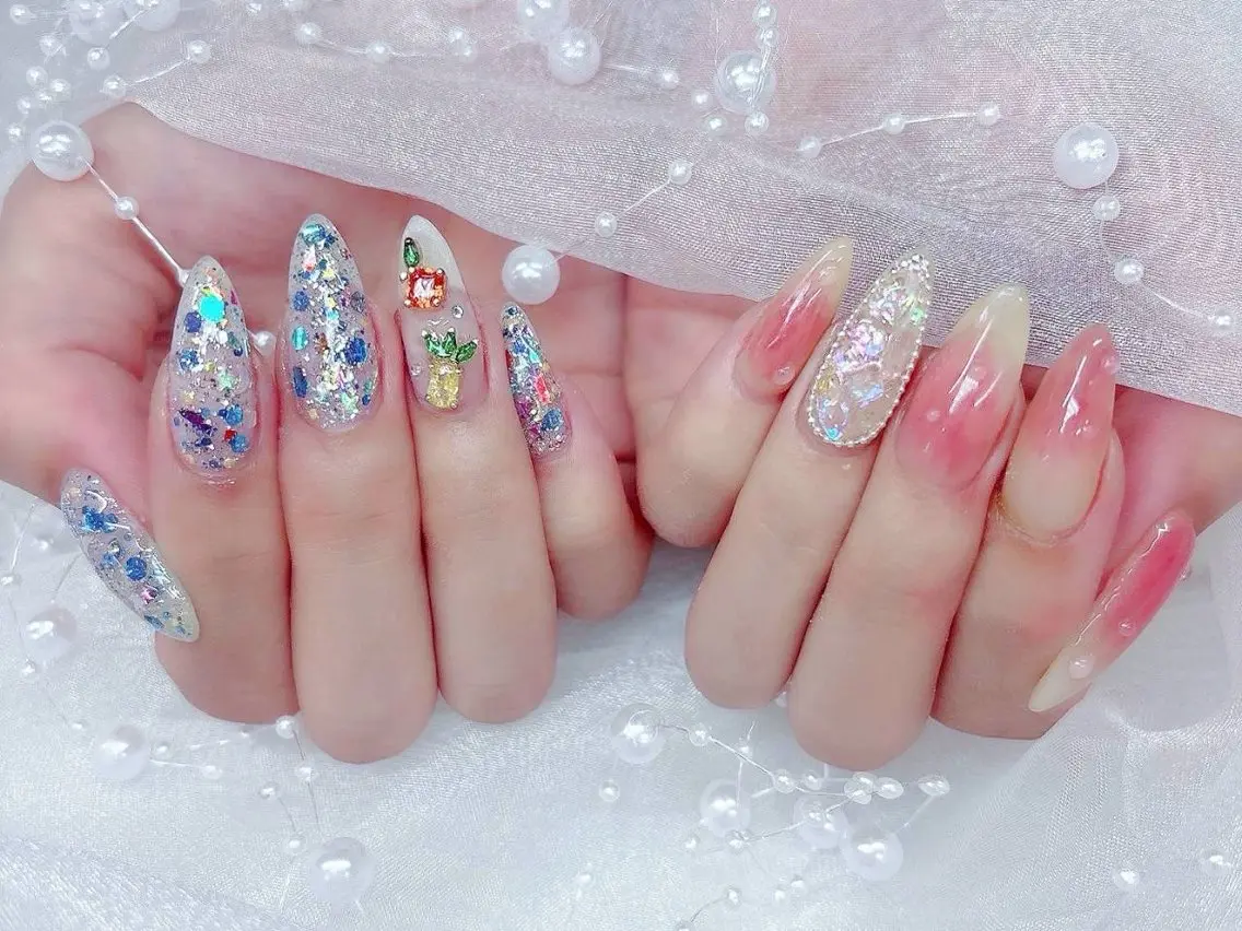 ネイル 長さ出し フラッシュネイル フレンチネイル キラキラネイル ラメ(グリッター) Chouette ここのネイルデザイン