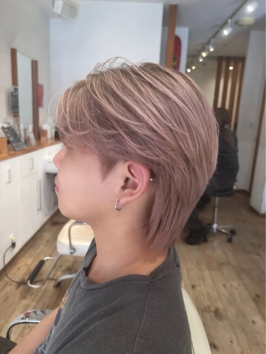 ミディアム カラー ベージュカラー ブリーチ ハイトーンカラー ハイトーンベージュ ヘアカラー アザマ　ヤスカツ _rosso 川口のヘアスタイル