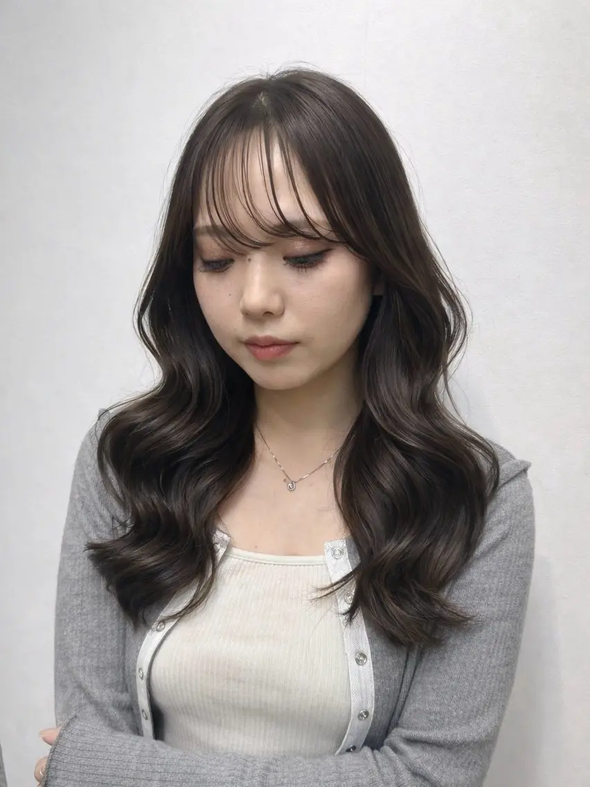 3回目来店まで使える 高彩度カラー+トリートメント 髪質改善にも変更可 5800円の写真