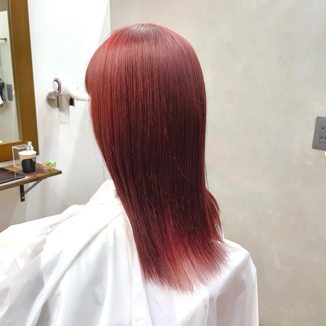 ロング カラー ブリーチ オレンジ オレンジレッド レッドカラー カット ヘアカラー 有田裕真 【ブリーチカラー】のヘアスタイル