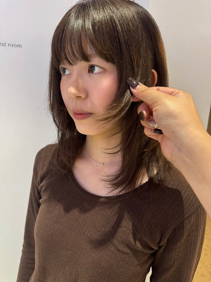 ミディアム カラー 透明感カラー ダブルカラー ヘアカラー トリートメント Ami/レイヤー カット/ハイトーンのヘアスタイル