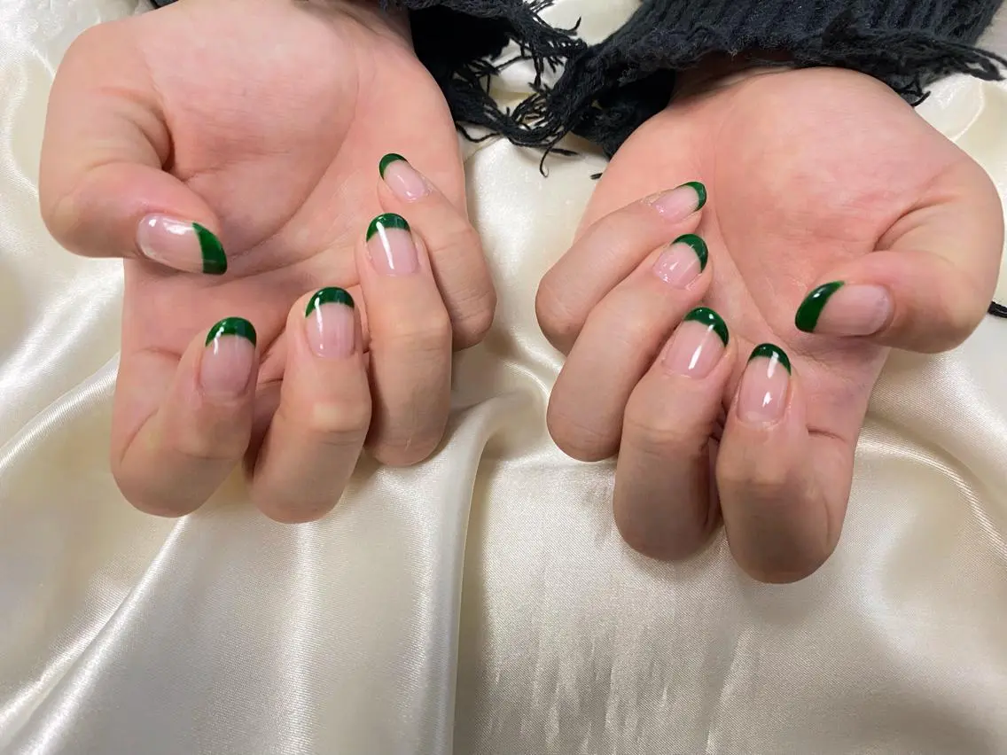 ネイル フレンチネイル mogunail &blowのネイルデザイン