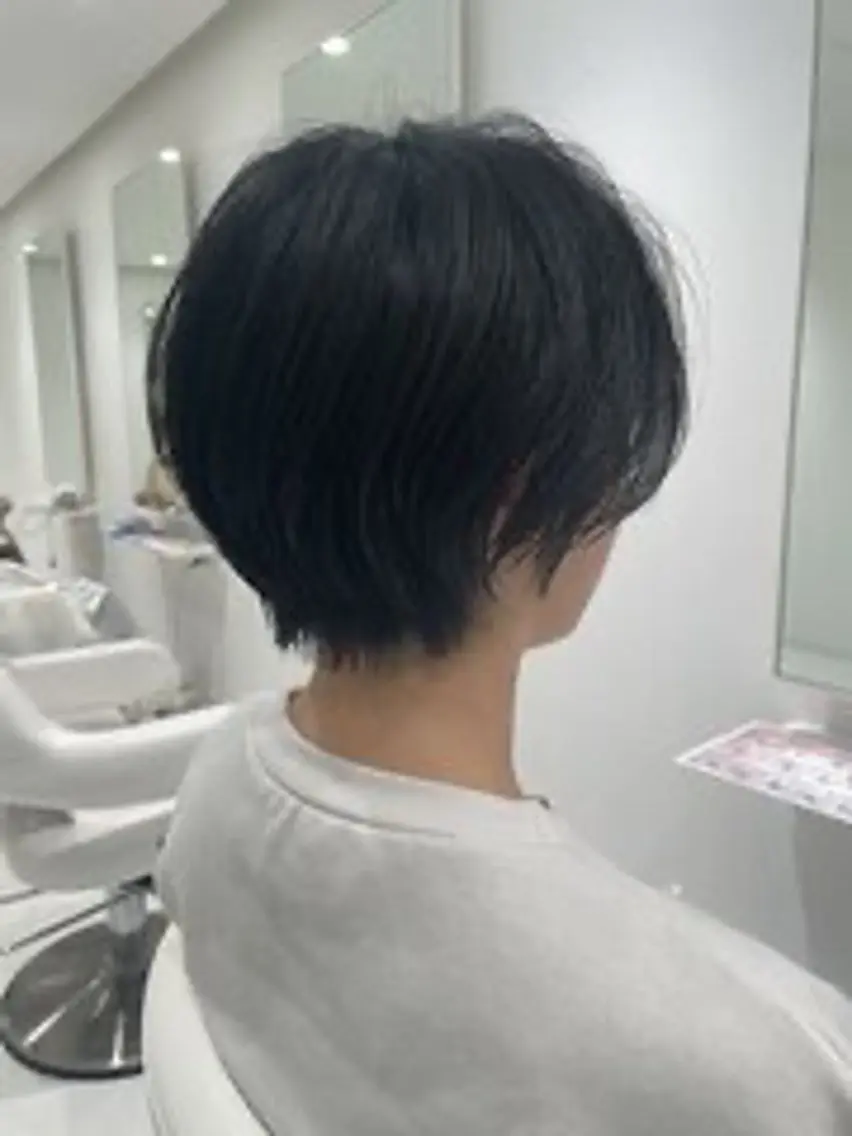 ショート 椎葉 まりんのヘアスタイル