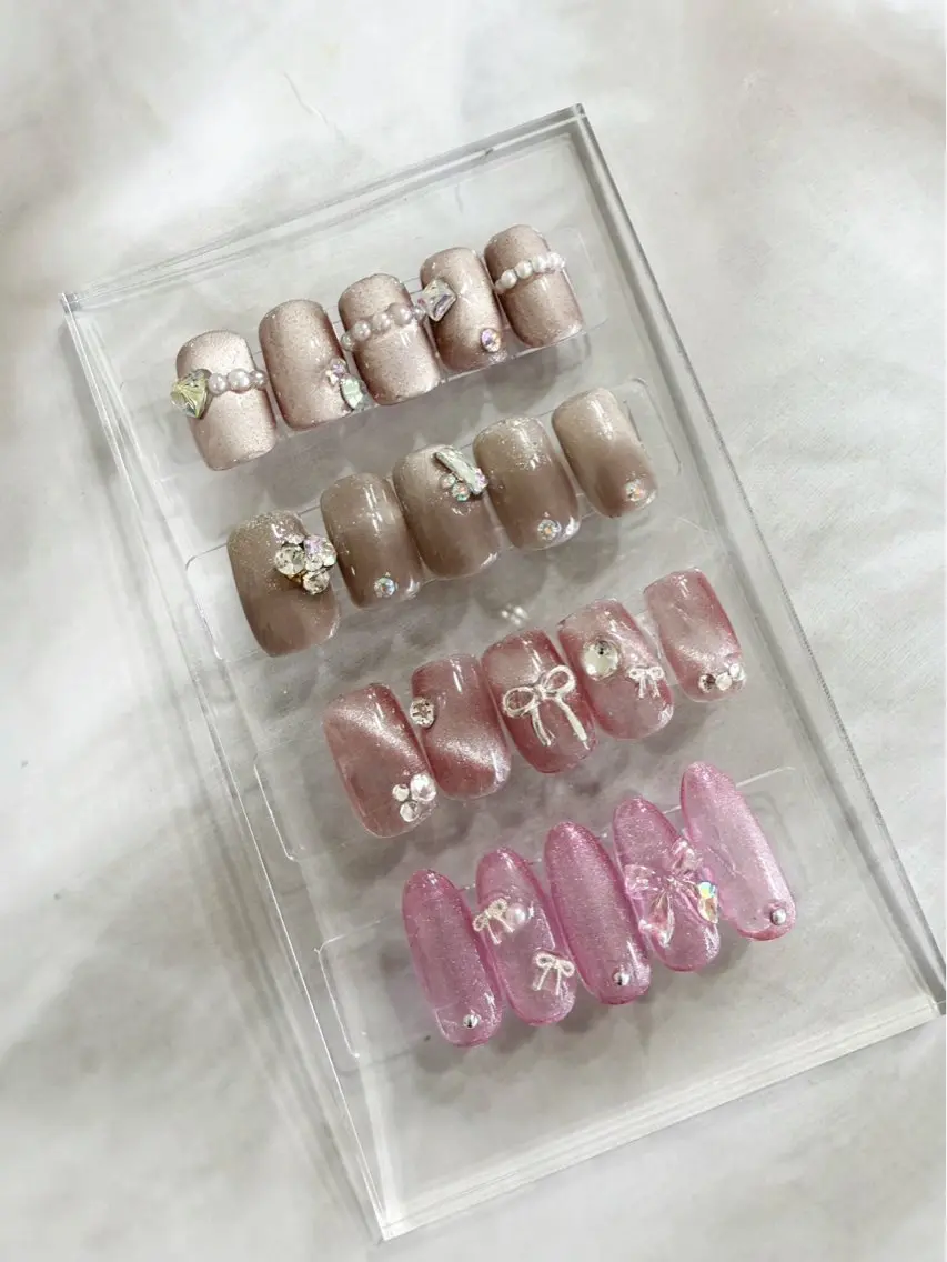 【✨️キラキラ好きな方✨️】うるちゅるワンホンネイル💎〈オフ + 500円〉の写真
