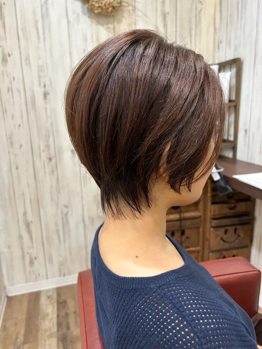 ショート カラー 透明感カラー カット ヘアカラー トリートメント 伊藤 みきのヘアスタイル