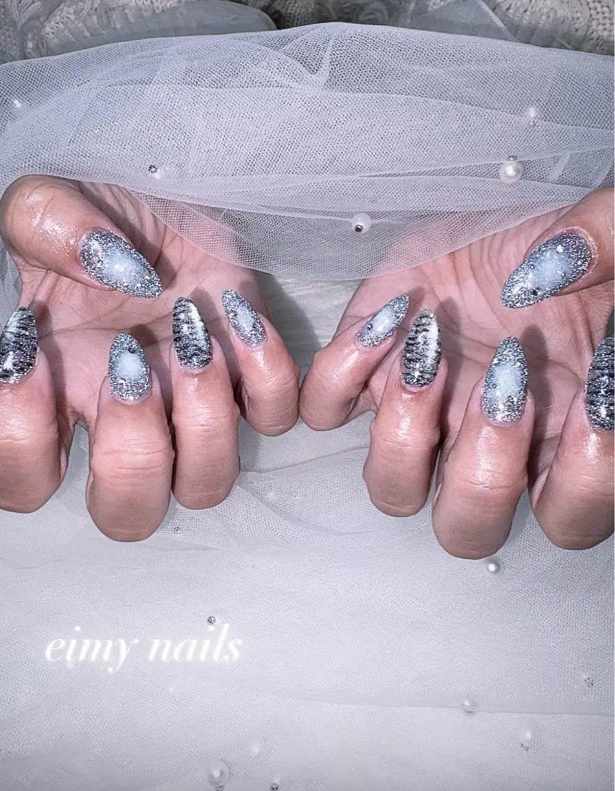 ネイル アートネイル チークネイル フラッシュネイル ラメ(グリッター) ロングネイル ハンドネイル eimy nails♡のネイルデザイン