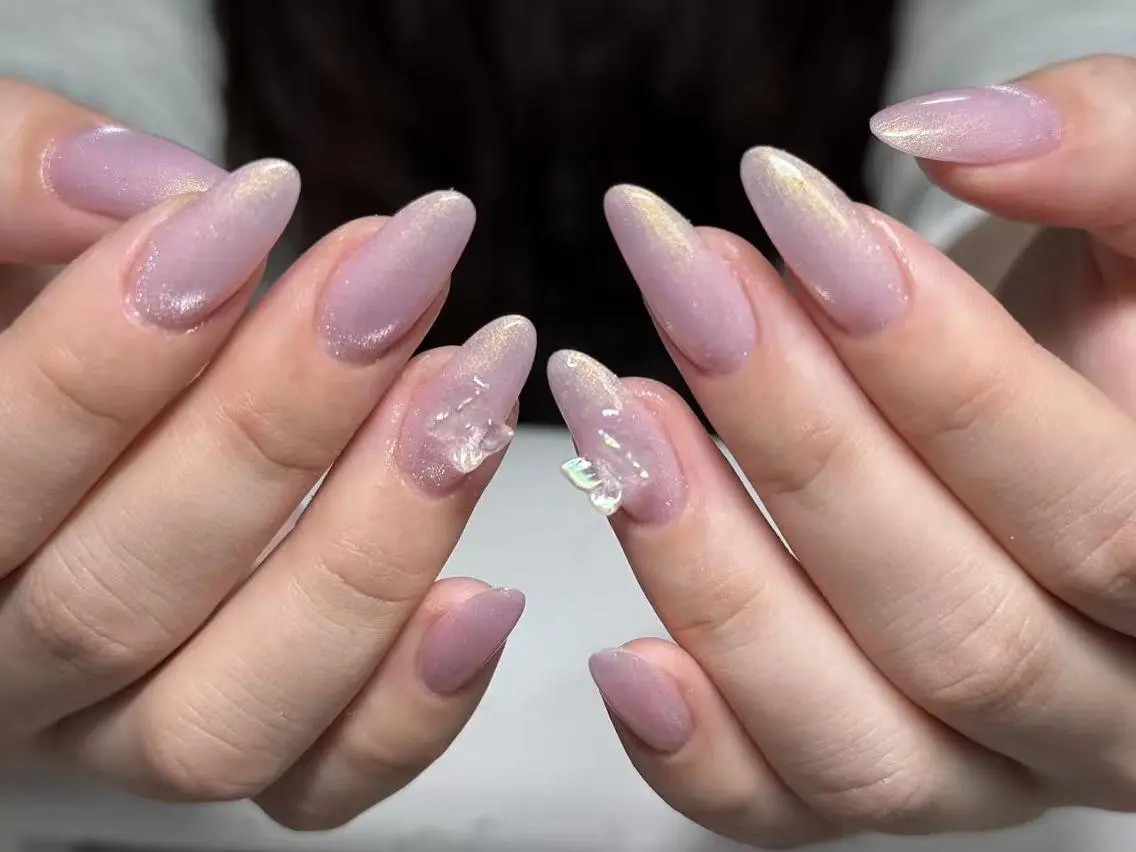 ネイル chiara 長さ出し/パラジェルのネイルデザイン