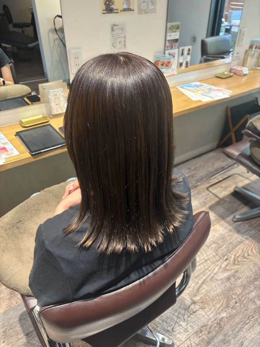 ミディアム カット ヘアカラー トリートメント SOL Matsumuraのヘアスタイル