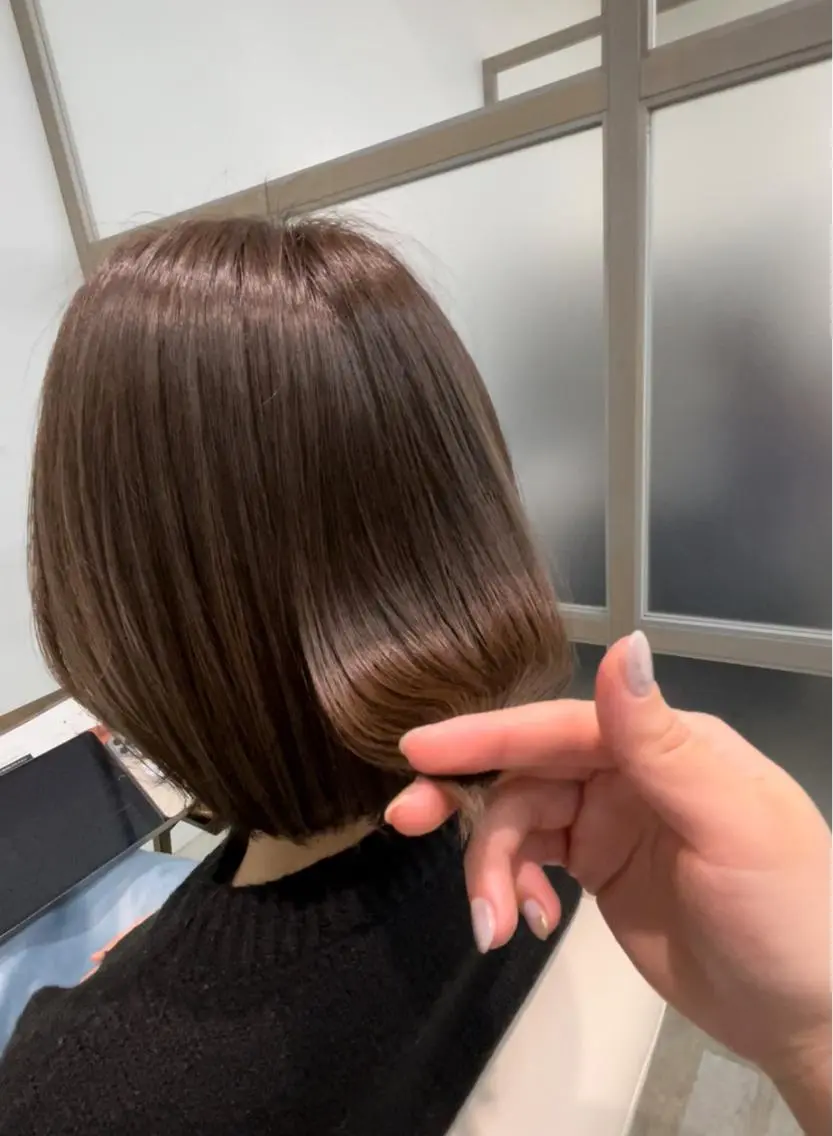 カット+縮毛矯正+酸熱メテオトリートメントの写真