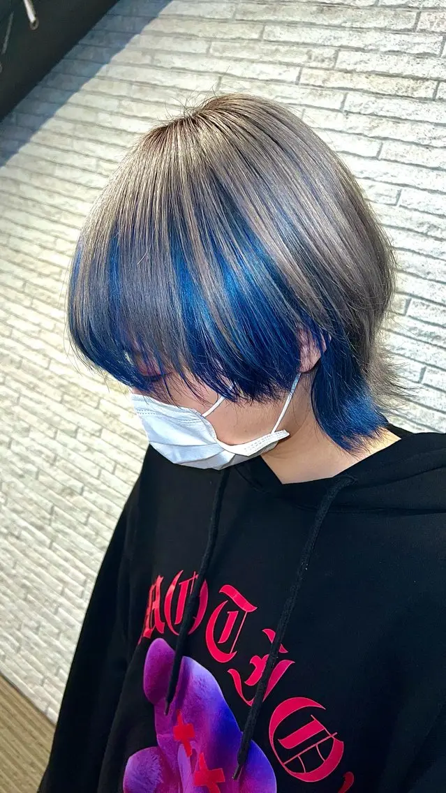 ショート カラー ミストバング ブルーカラー フェイスフレーミング インナーカラー シルバー Yuka/Aujua ソムリエ/髪質改善のヘアスタイル