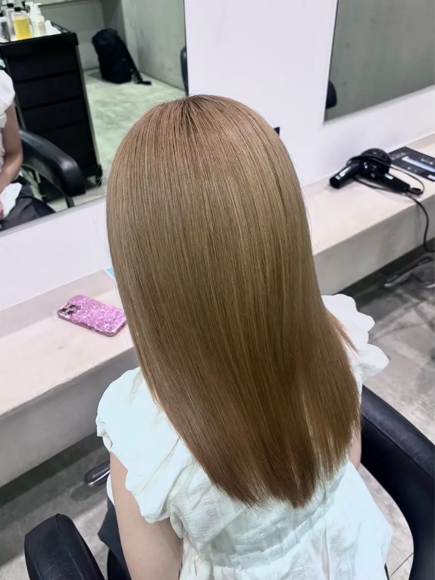 ロング カット ヘアカラー 羽田 莉野のヘアスタイル