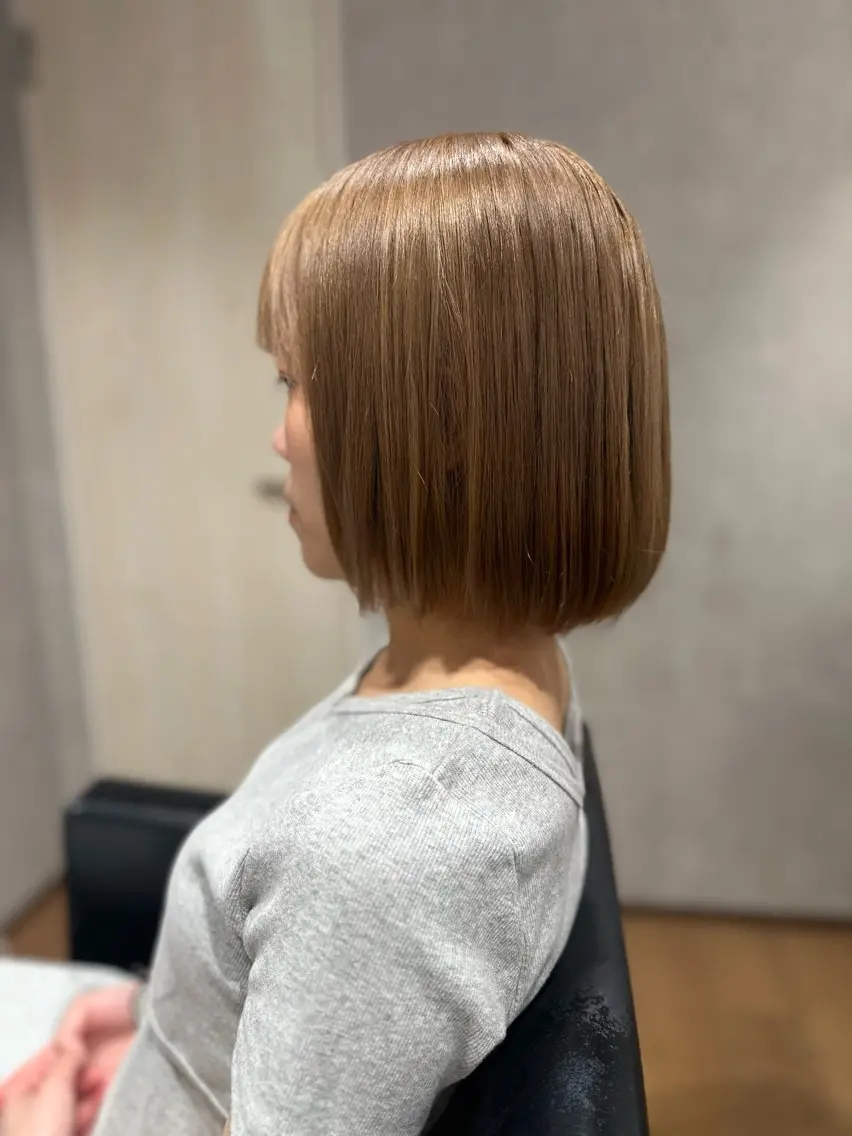 ショート ヘアカラー ✂️秋葉原 🤍YURI🤍のヘアスタイル