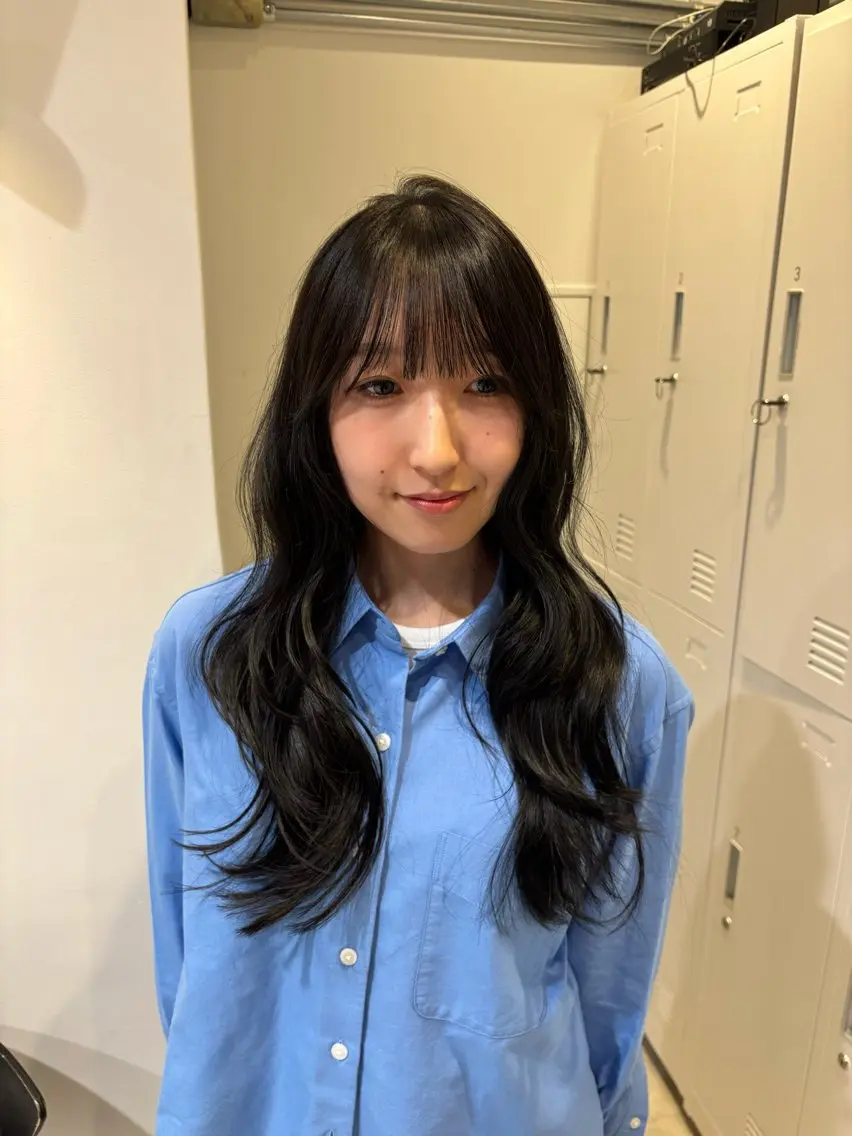 ロング オリーブ🎶アッシュ グレージュちひろ🧸のヘアスタイル
