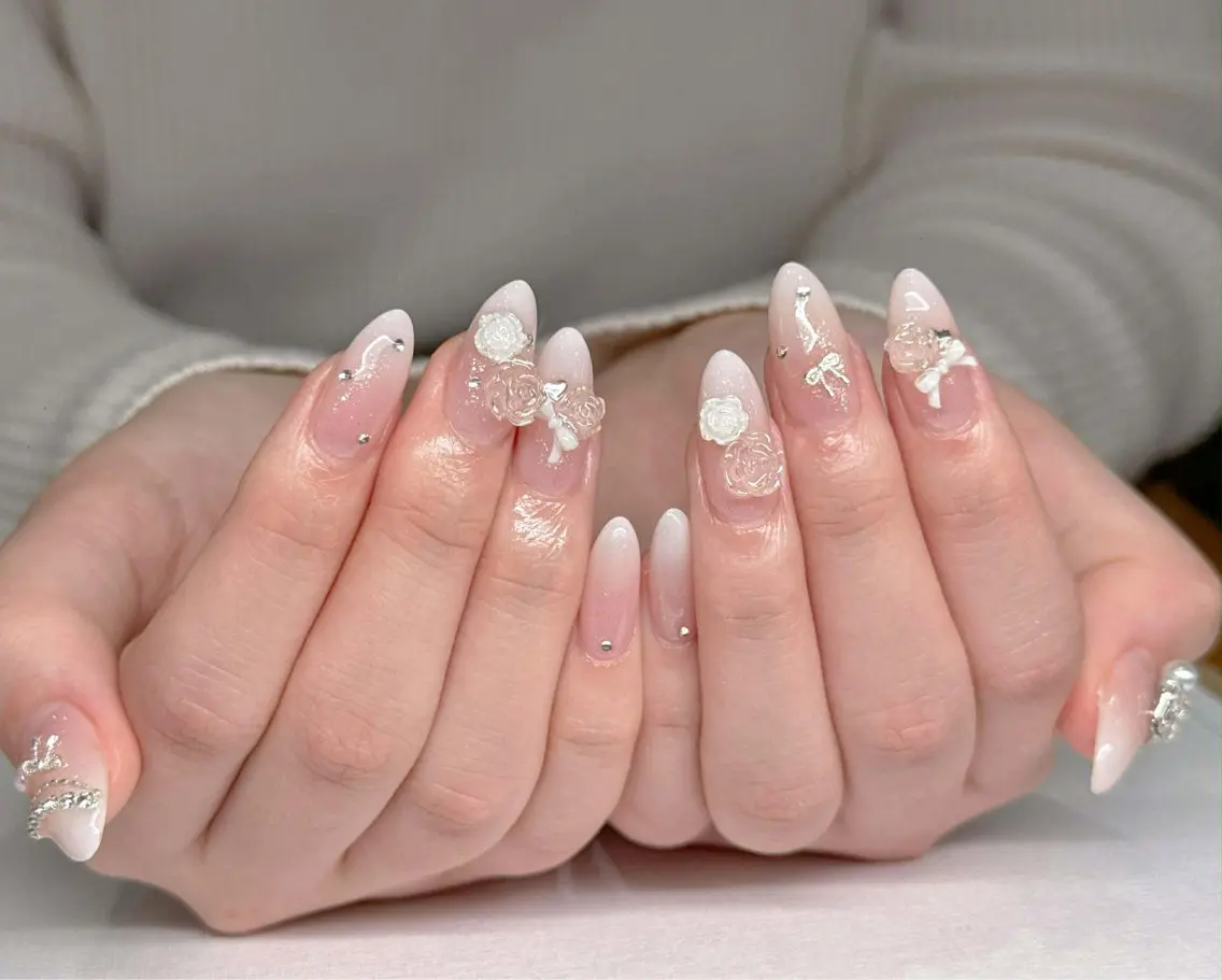ネイル オーロラネイル ブルー チークネイル 長さ出し フットネイル ハンドネイル NAILS168 大塚店のネイルデザイン