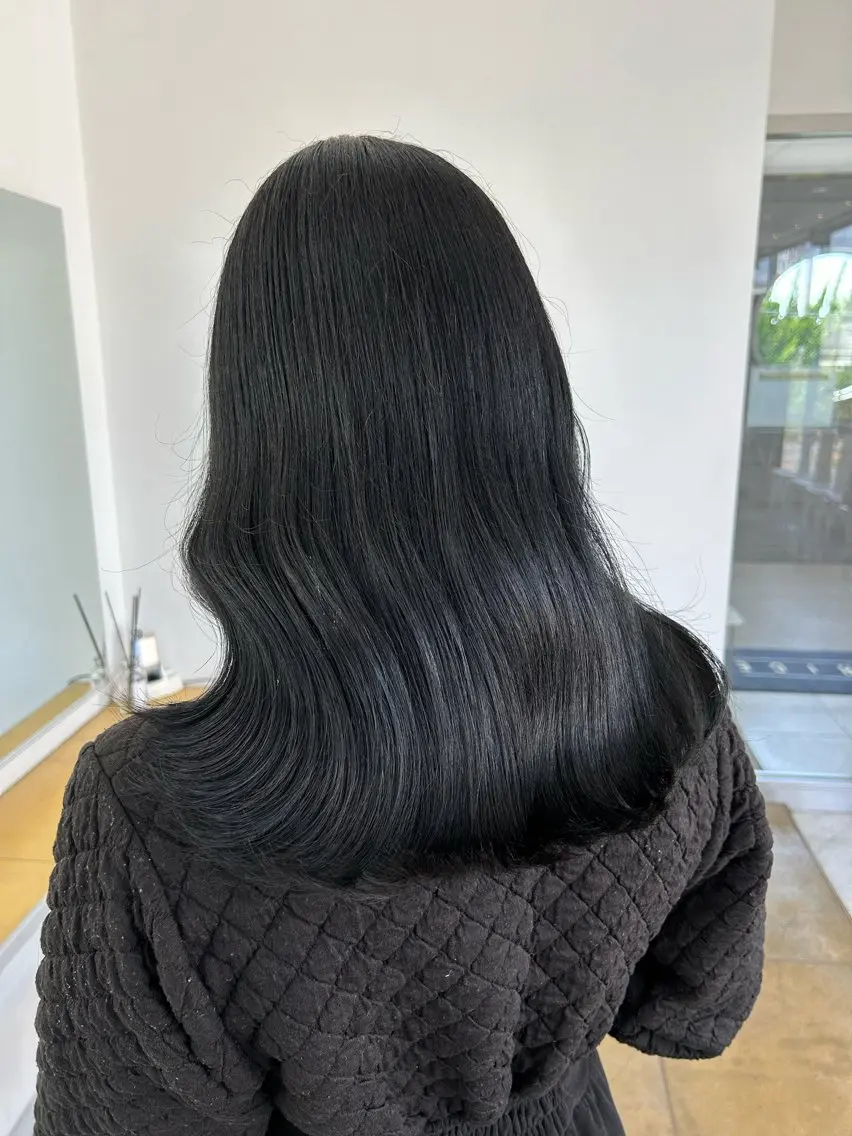セミロング カラー 小澤 志穂のヘアスタイル