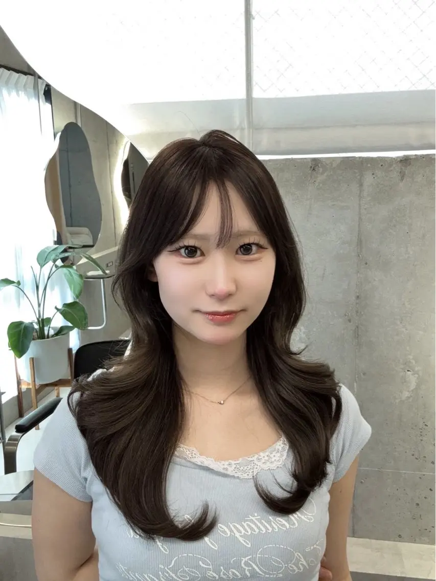 ロング くびれヘア カラーモデル あやか🎀💕のヘアスタイル