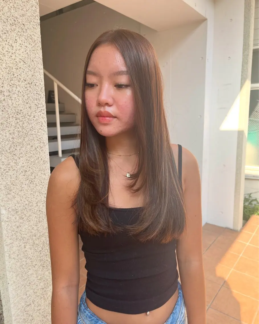 ロング レイヤーカット 韓国風透明感カラー 💎YUI💎のヘアスタイル