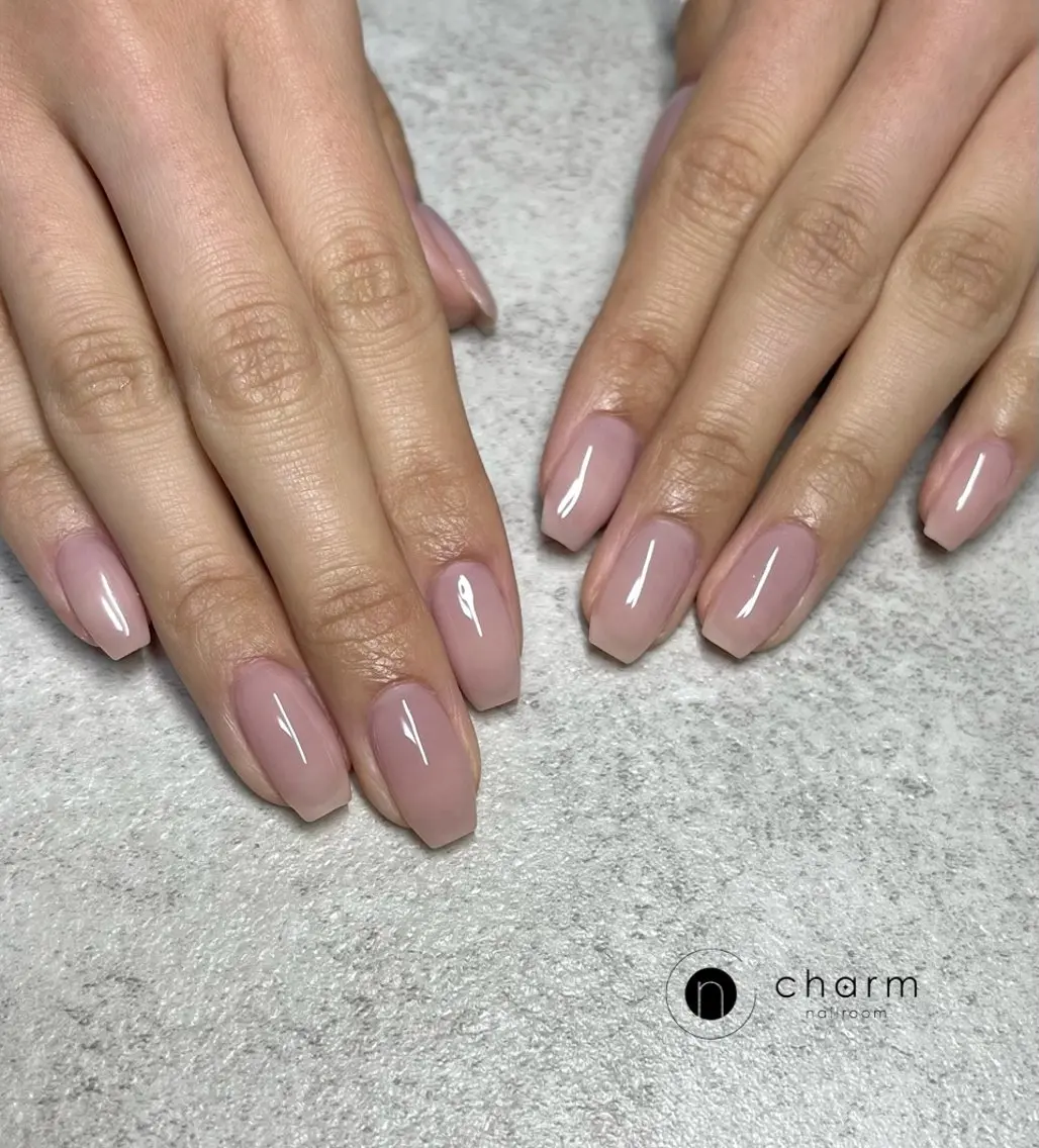 ネイル ハンドネイル ネイルルーム チャームのネイルデザイン