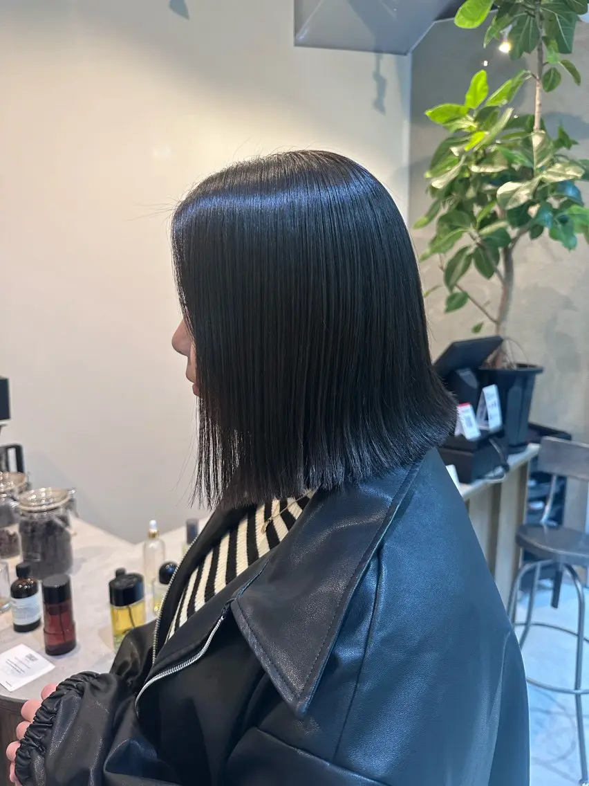 ミディアム ボブ Shiro RENのヘアスタイル