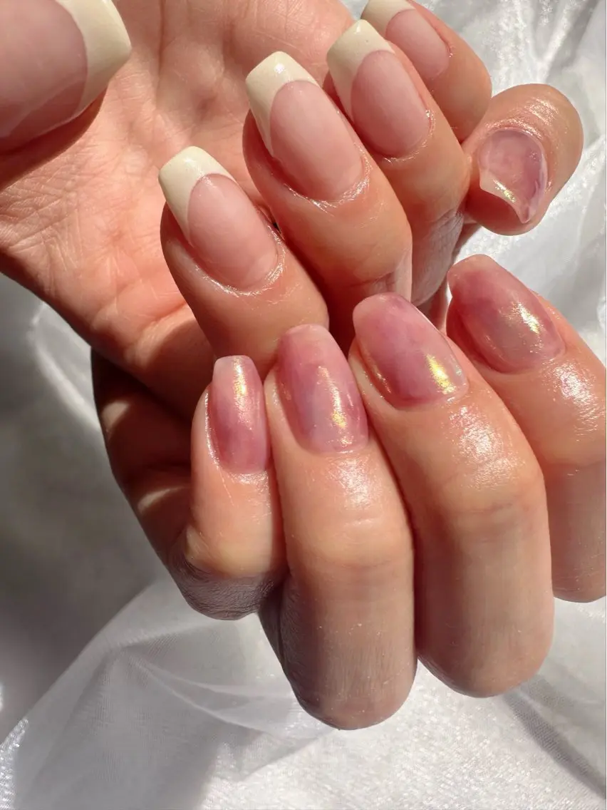 ネイル オーロラネイル クリアネイル フレンチネイル 氷ネイル・うるうるネイル 韓国ネイル 🪞KAPE NAIL 🪞のネイルデザイン