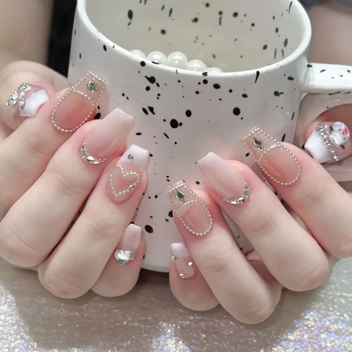 ネイル ハンドネイル Queens ひなのネイルデザイン
