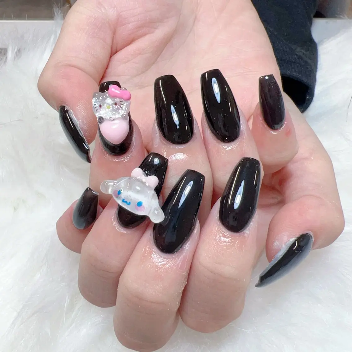 ネイル ハンドネイル 🦢Ella💌 長さだし専門店☁️のネイルデザイン