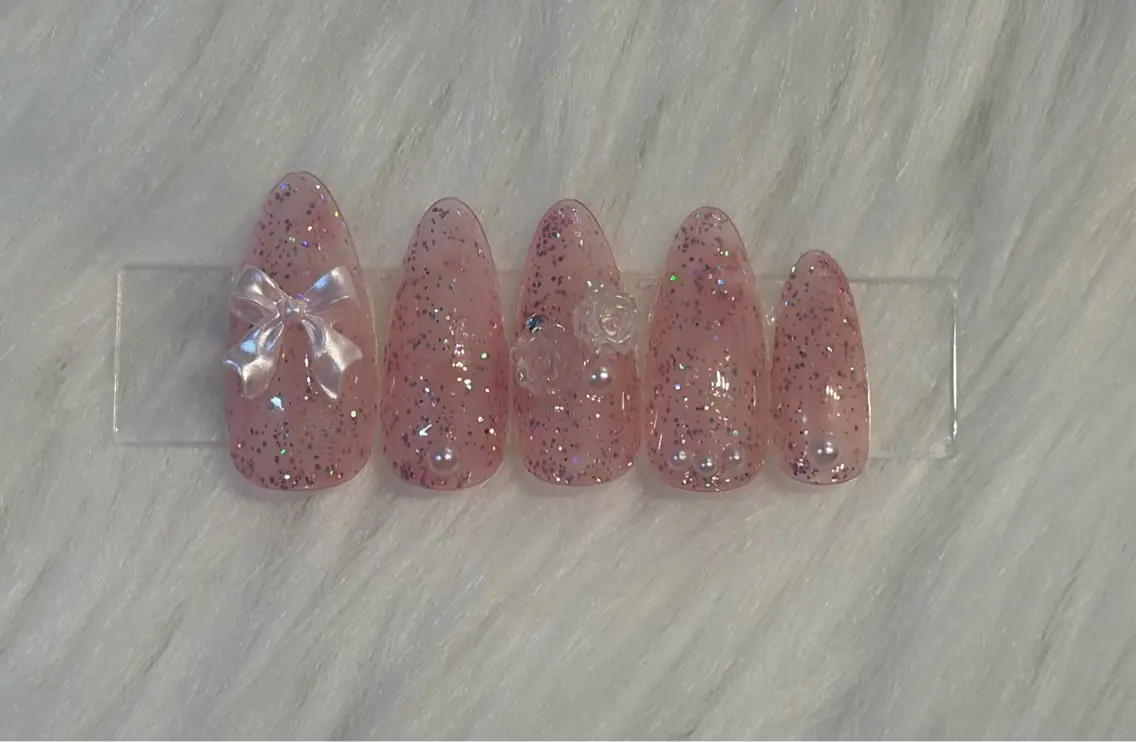 ネイル ジェルネイル ガーリー ピンク ワンホンネイル ハンドネイル M🎀 nailのネイルデザイン