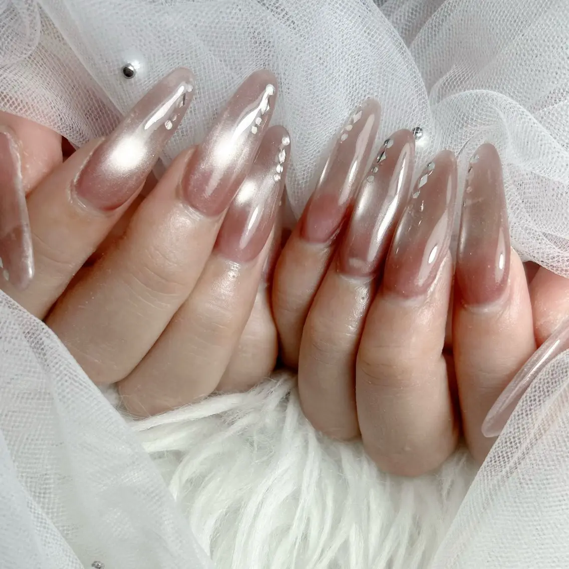 ネイル ハンドネイル LAVISH momoneのネイルデザイン