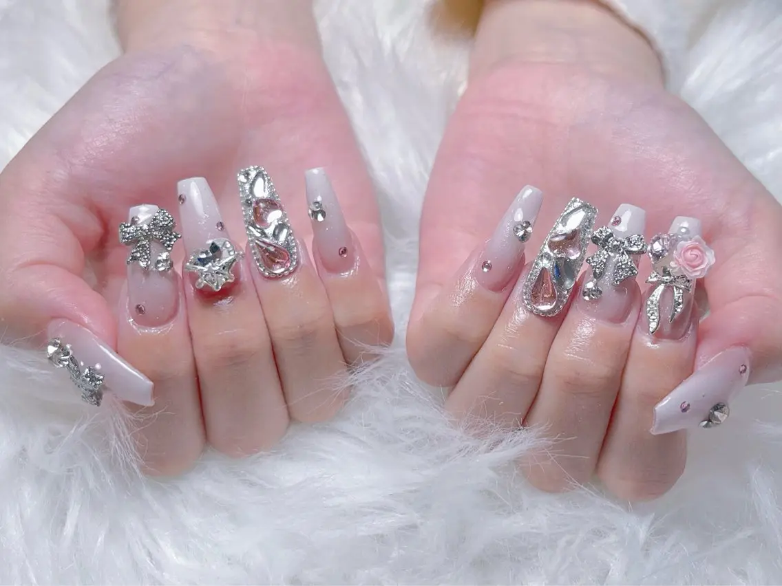 ネイル アートネイル 長さ出し フレンチネイル ジェルネイル キラキラネイル ハンドネイル Belle Nail Salonのネイルデザイン