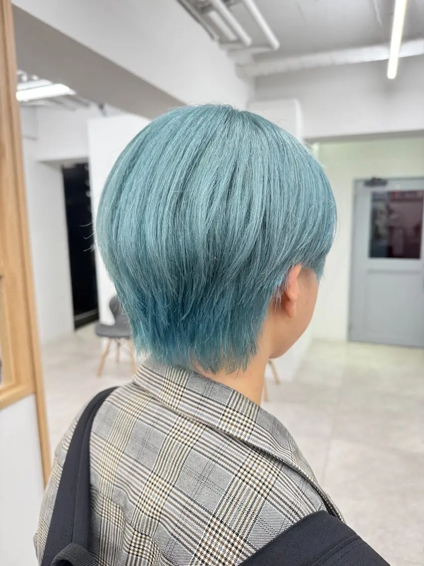 カット+トリプルカラー(ブリーチ2回+フルカラー)の写真
