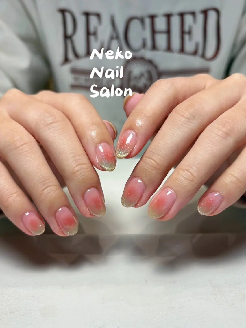 ネイル チークネイル フレンチネイル 氷ネイル・うるうるネイル キラキラネイル マグネットネイル neko nailのネイルデザイン